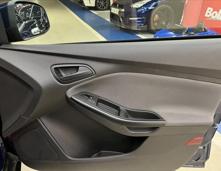 Ford Focus 12