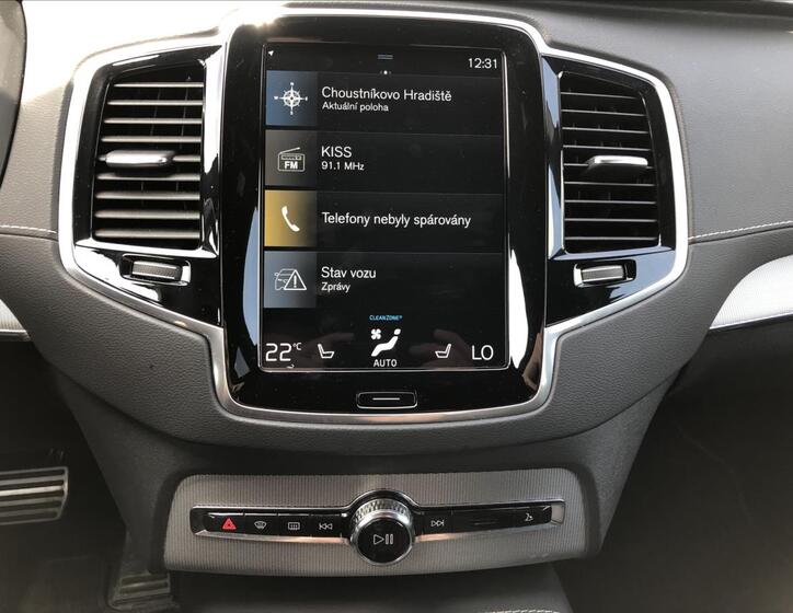Volvo XC90 23