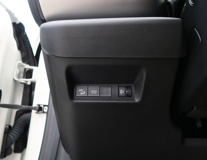 Jeep Avenger 16