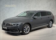 Volkswagen Passat 1