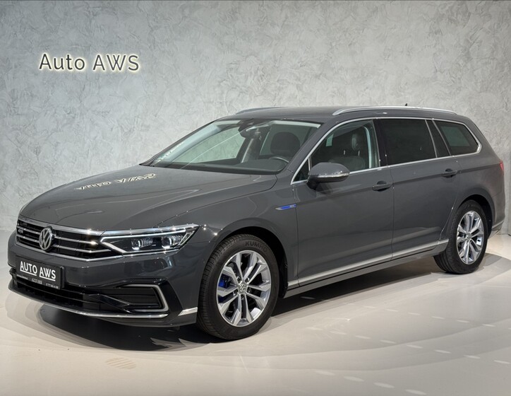 Volkswagen Passat 1