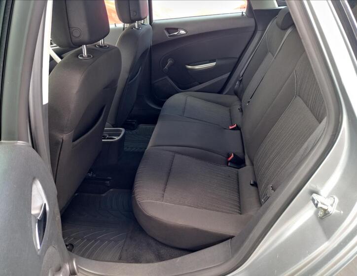 Opel Astra 12