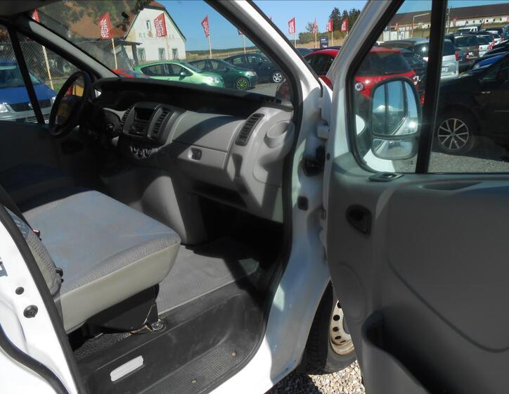 Renault Trafic 19