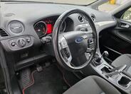 Ford Galaxy 11