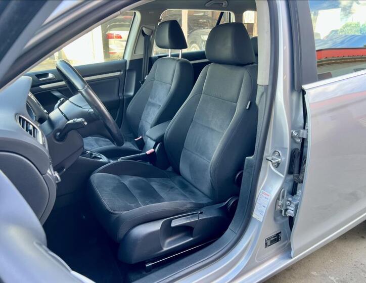 Volkswagen Golf 10