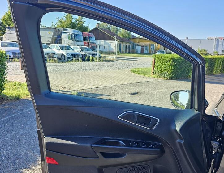 Ford B-MAX 9