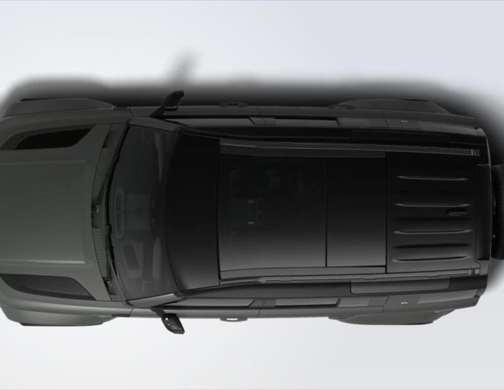 Land Rover Defender 4