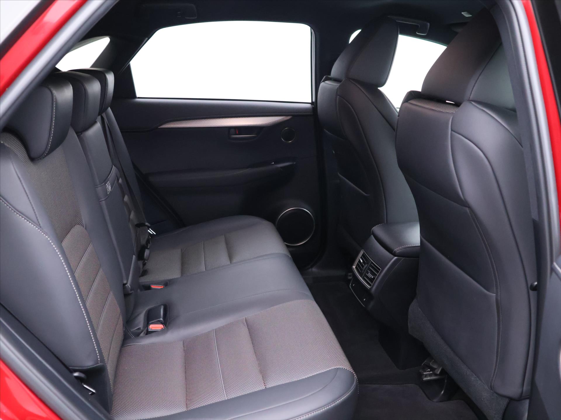Lexus NX 300h