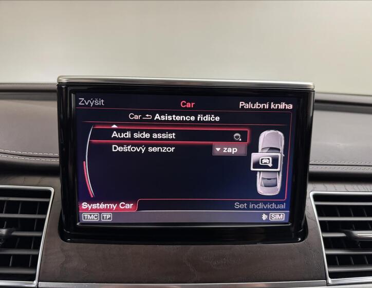Audi A8 21