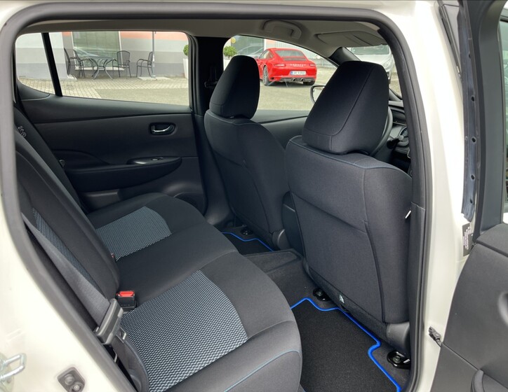 Nissan Leaf 23