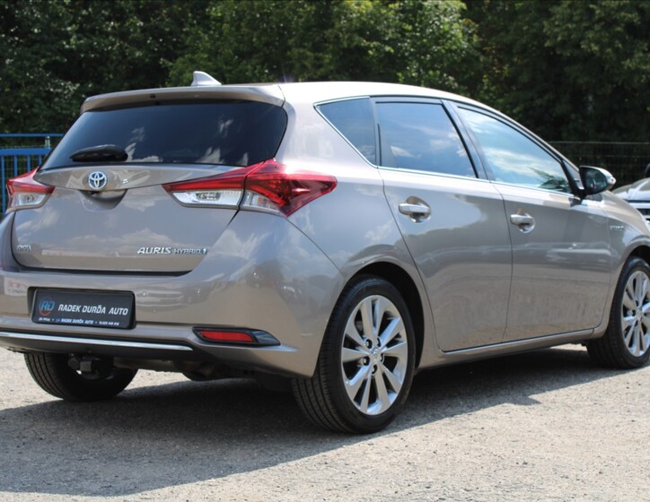 Toyota Auris 5