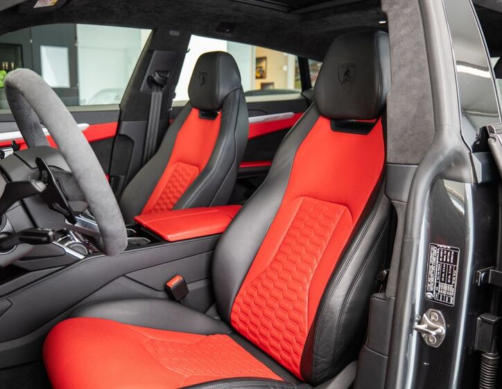 Lamborghini Urus 8