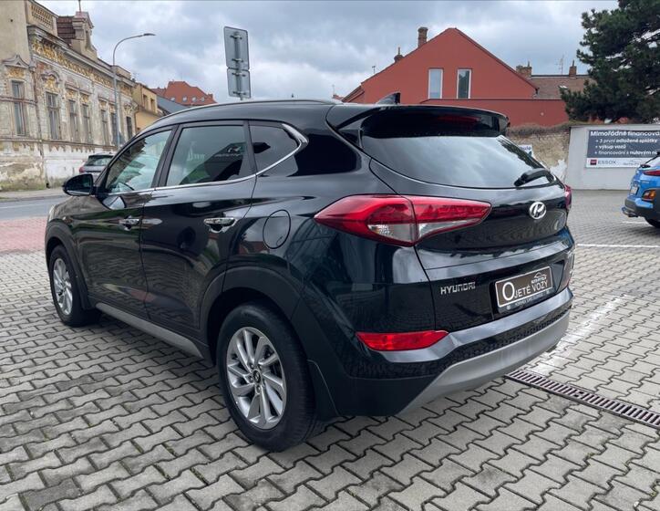 Hyundai Tucson 4