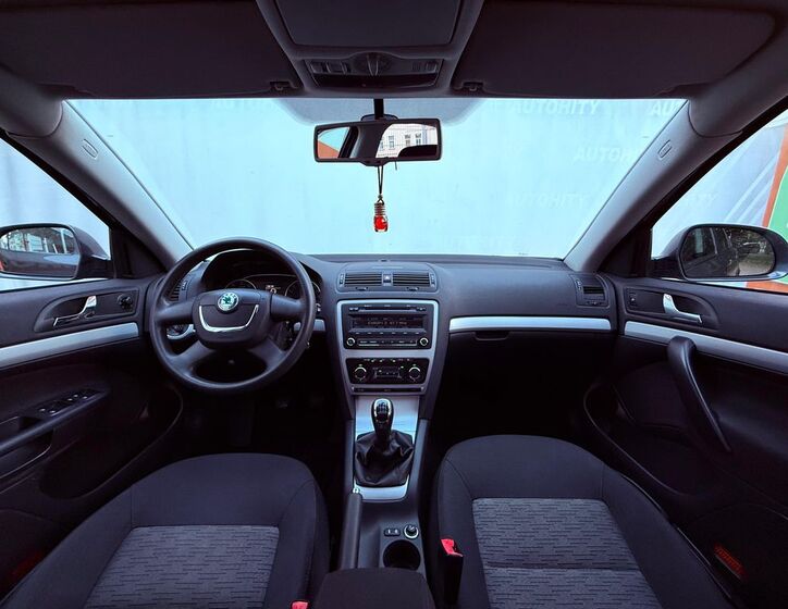 Škoda Octavia 14