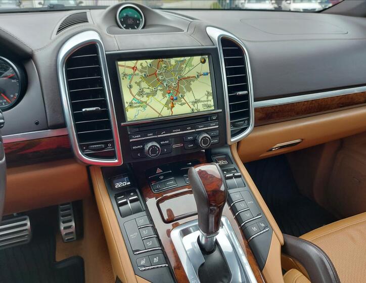 Porsche Cayenne 48
