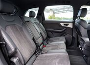 Audi Q7 25