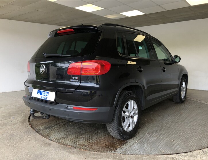 Volkswagen Tiguan 7