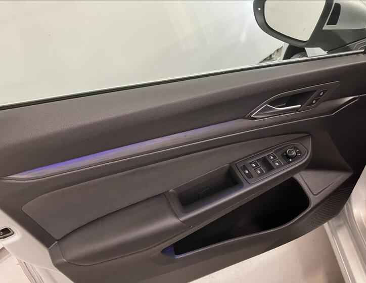 Volkswagen Golf 22