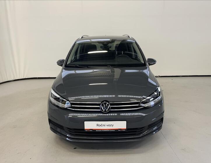 Volkswagen Touran 4