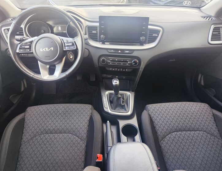 KIA Ceed 11