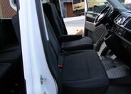 Volkswagen Caravelle 31