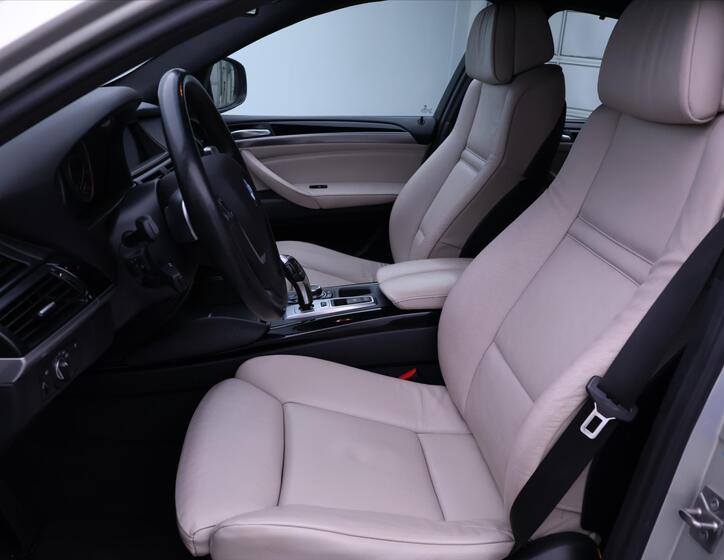 BMW X6 12