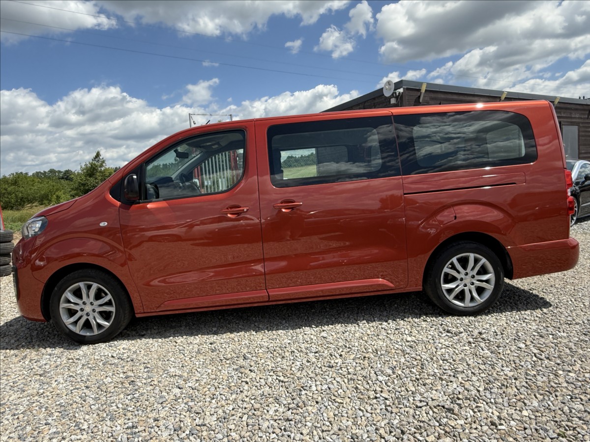 Peugeot Traveller