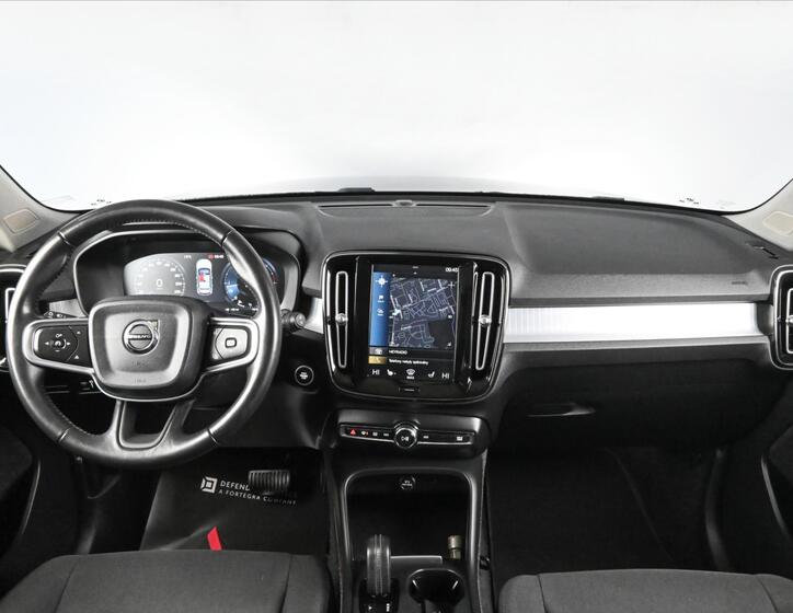 Volvo XC40 11