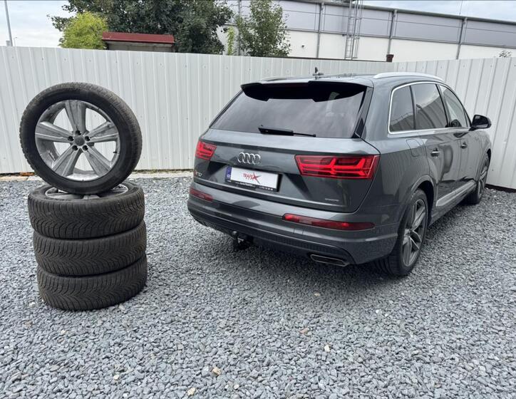 Audi Q7 47