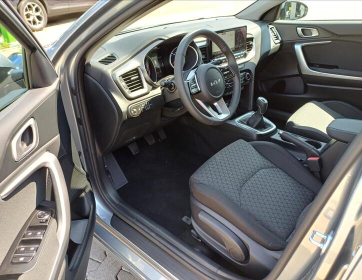 KIA Ceed 10