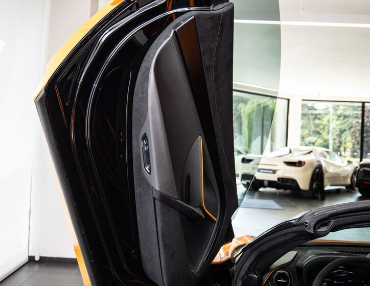 McLaren 720S 17