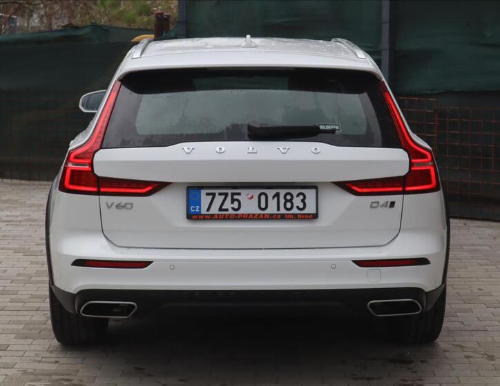 Volvo V60 5