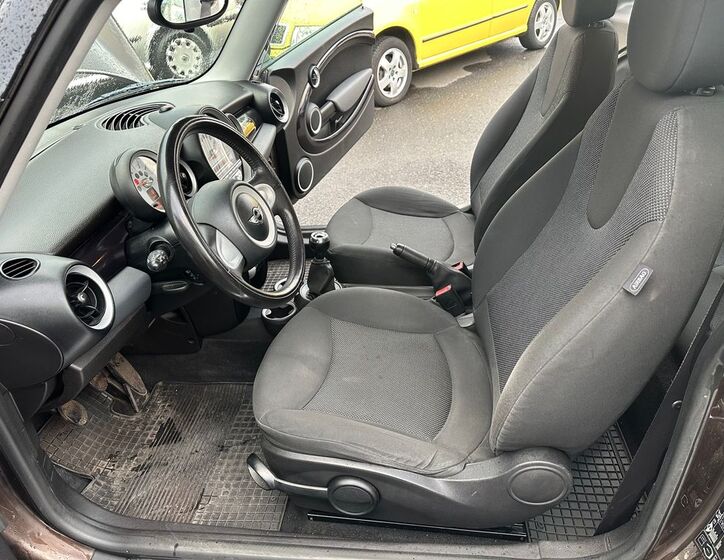 Mini Clubman 11