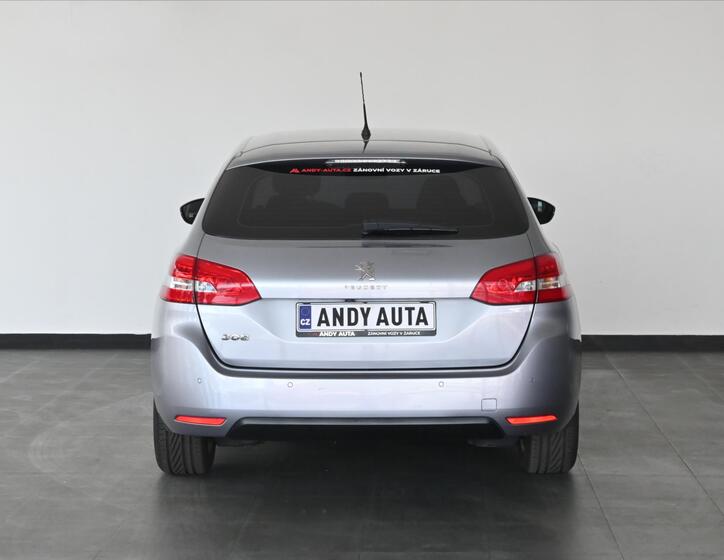 Peugeot 308 4