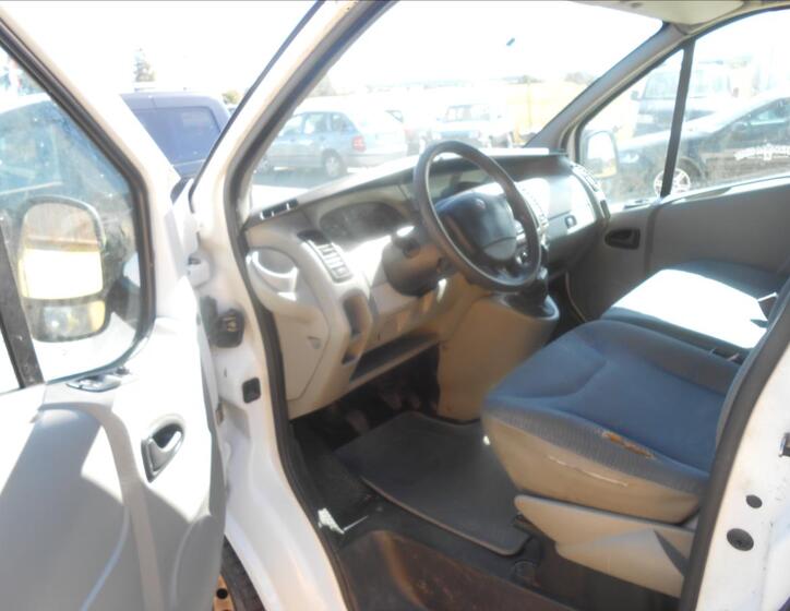 Renault Trafic 11