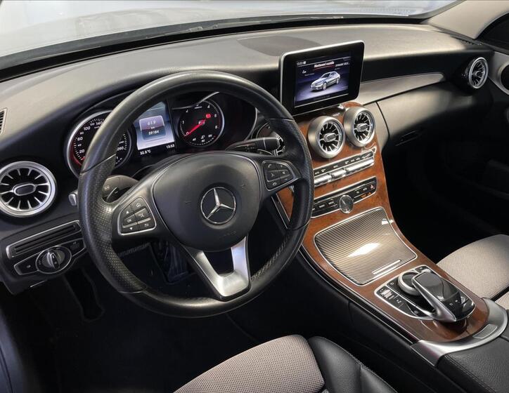 Mercedes-Benz Třídy C 9