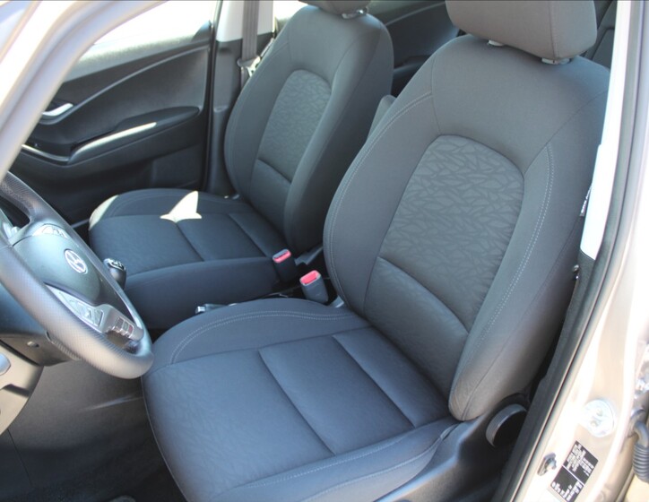 Hyundai ix20 25