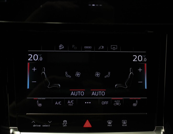 Audi e-tron 15