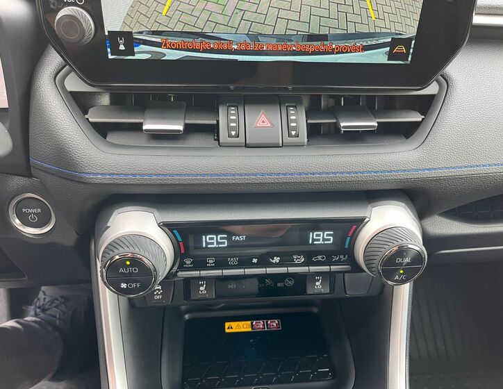 Toyota RAV4 25