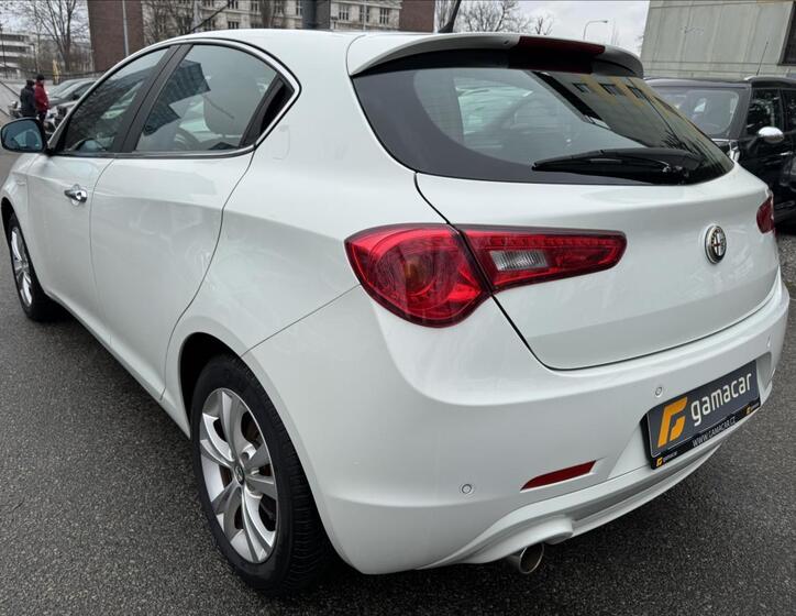 Alfa Romeo Giulietta 6