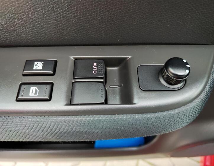 Suzuki Swift 16