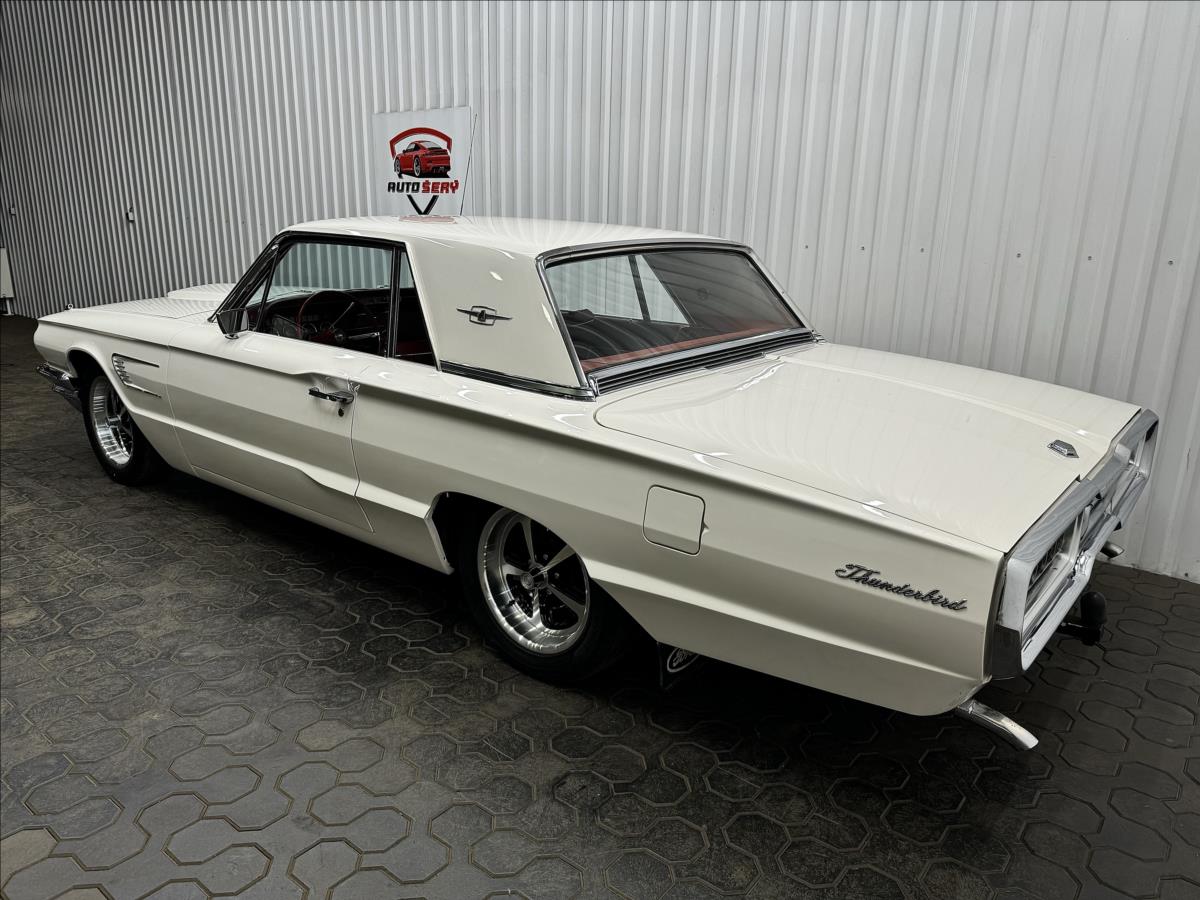 Ford Thunderbird
