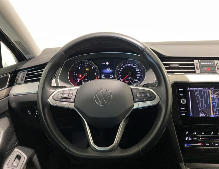 Volkswagen Passat 10