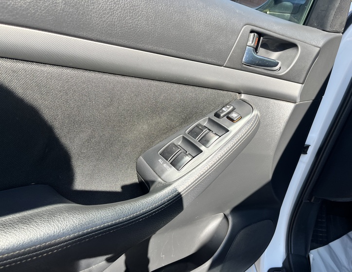 Toyota Avensis 10