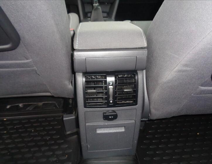 Volkswagen Touran 17