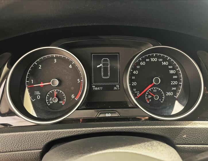 Volkswagen Golf 15