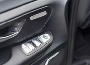 Mercedes-Benz Třídy V 12