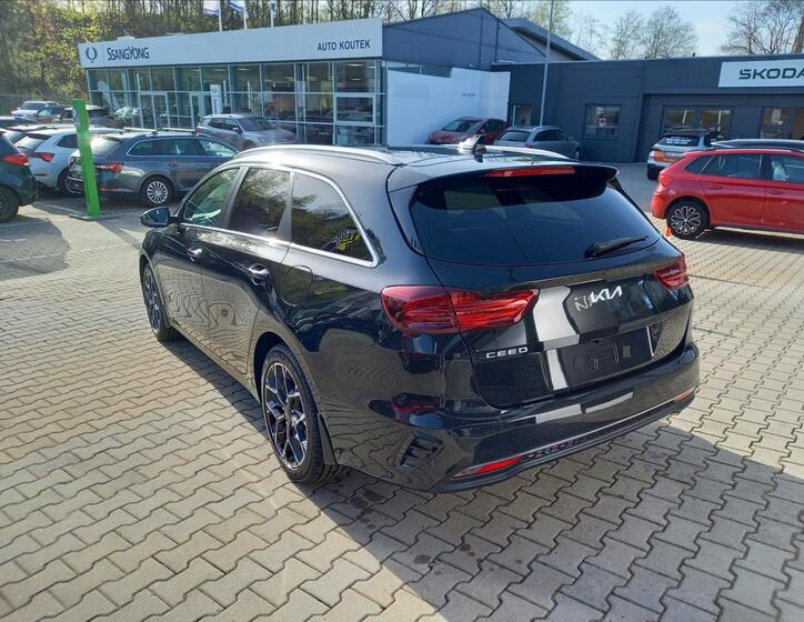 KIA Ostatní 6