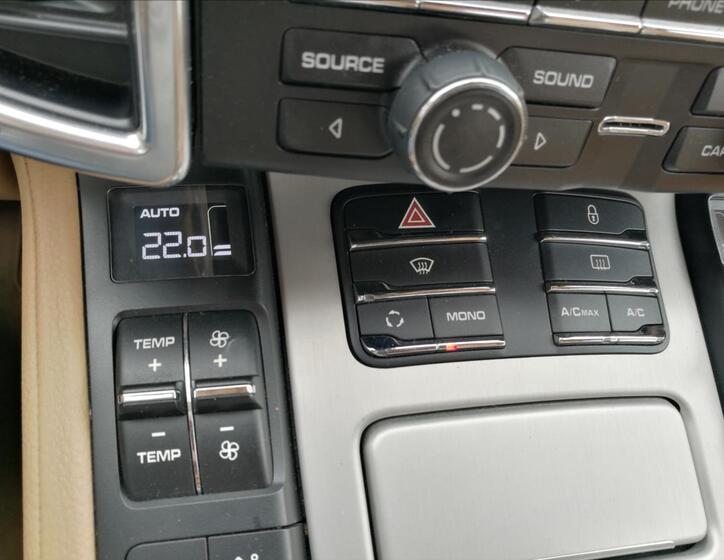 Porsche Cayenne 11