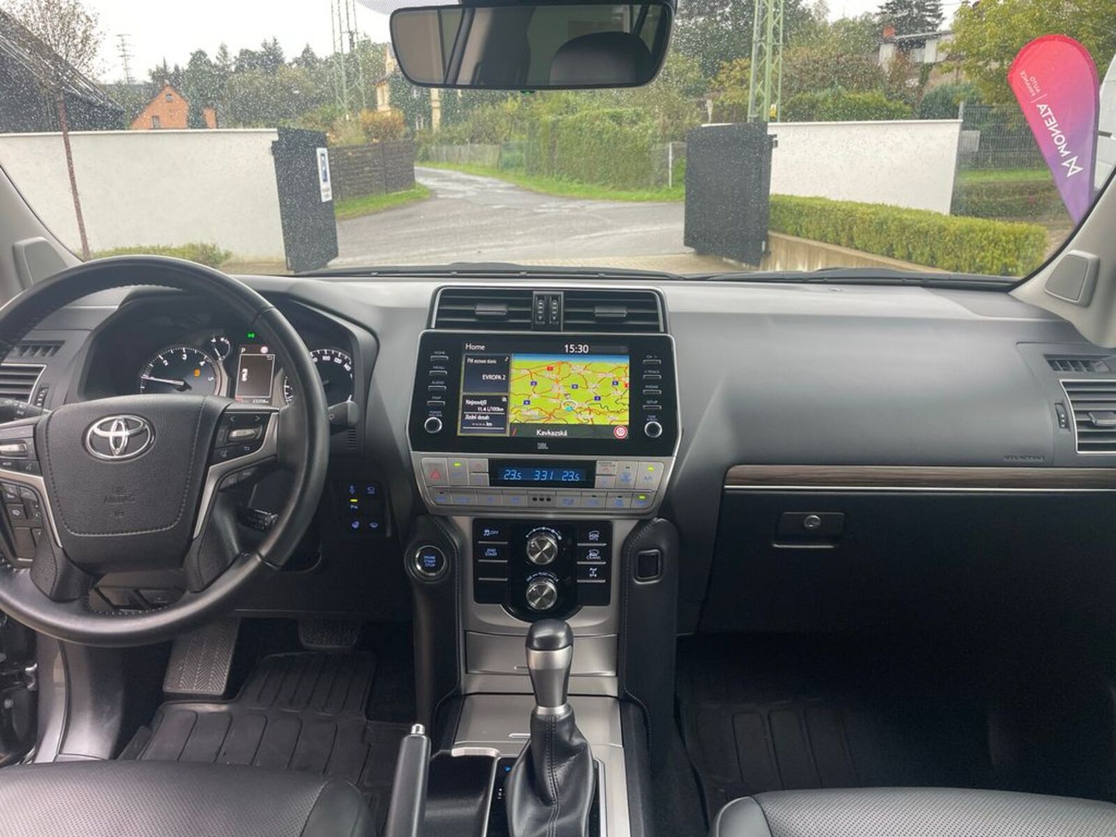 Toyota Land Cruiser 16